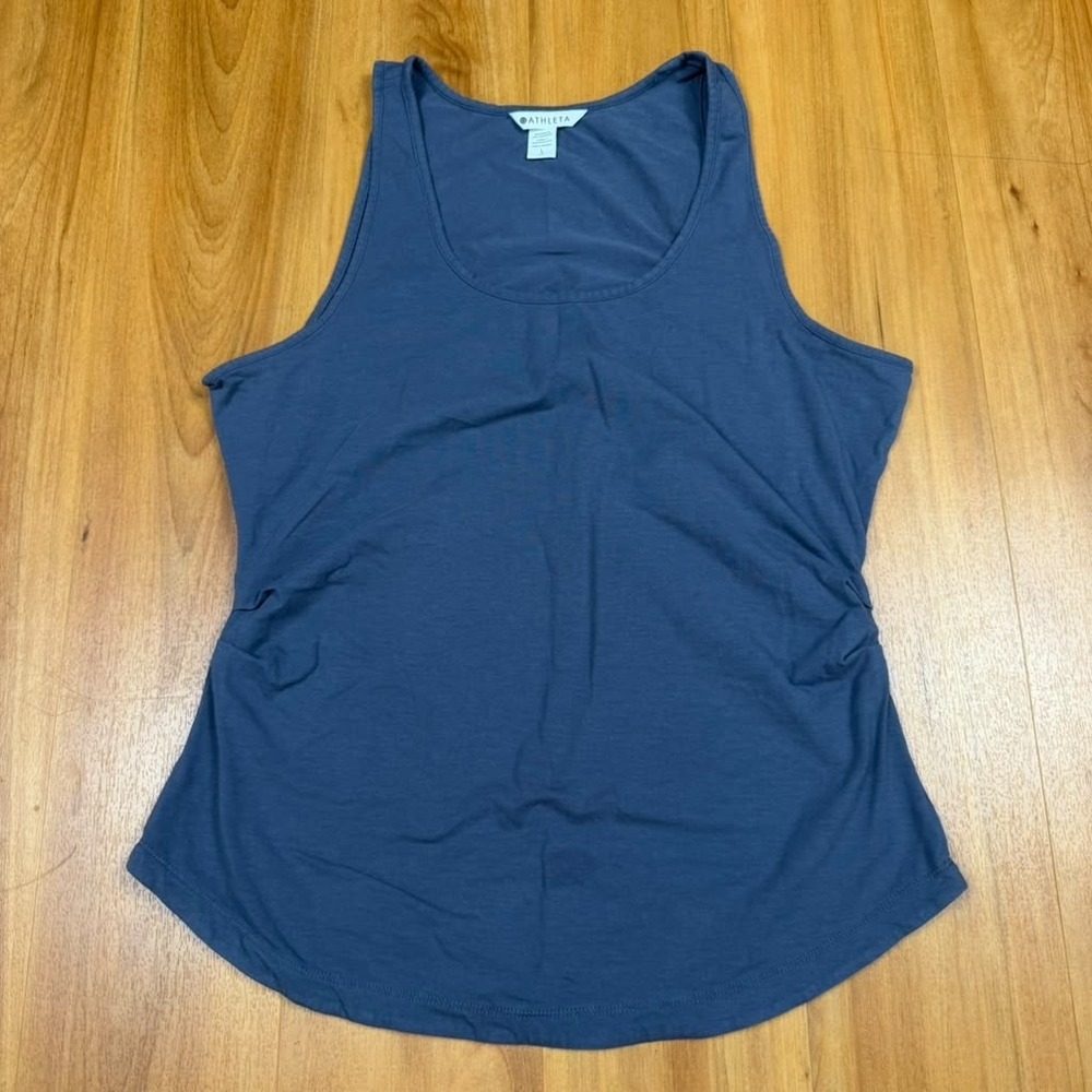Athleta Essential Tank Top Blue Gray Scoop Neck Curved Hem 613890-01 Size L
